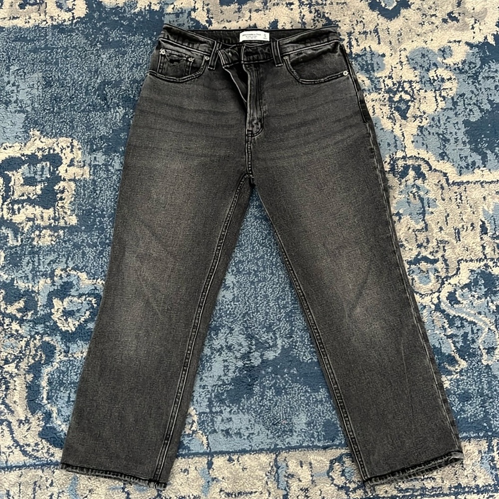Abercrombie & Fitch Charcoal Wash Ankle Straight Ultra High Rise Jeans Size 27 4